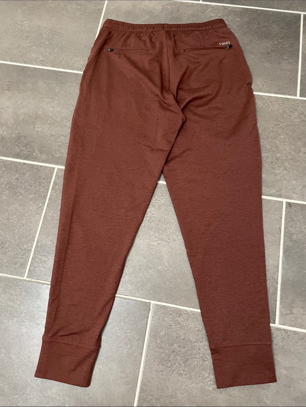 Vuori Sunday Performance Jogger size Medium - Picture 3 of 9